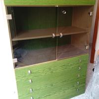 Vetrinetta in legno con cassetti 