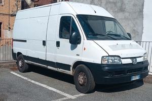  furgone Peugeot con turbina da sostituire 