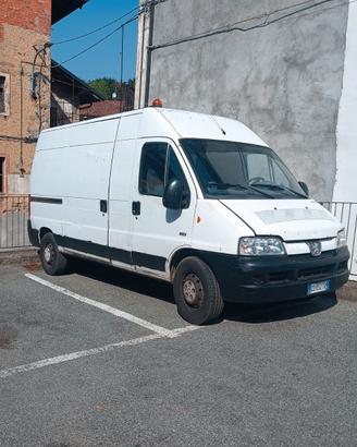  furgone Peugeot con turbina da sostituire 