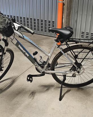 bicicletta trekking 