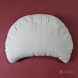 cuscino mezzaluna yoga e meditazione 