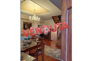 VILLA A SCHIERA A ALBANO LAZIALE