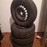 Gomme auto 185/60 R15