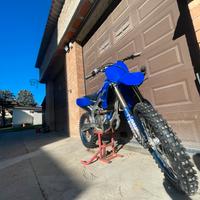 Yamaha yzf 250 2022 52h