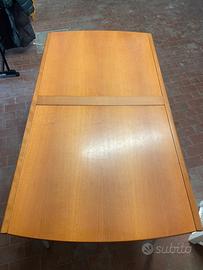 Tavolo allungabile + 4 sedie Calligaris