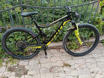 SCOTT SPARK RC 900 WORLD CUP
