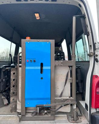 Pedana elettroidraulica carichi 12V 250kg