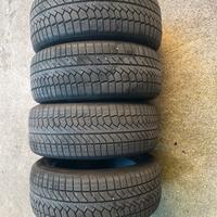 Treno gomme 4 Gomme invernali 235 55 R17