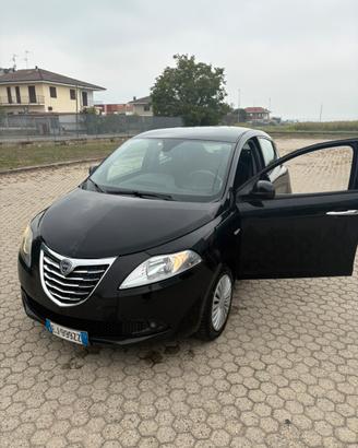 Lancia  Ypsilon