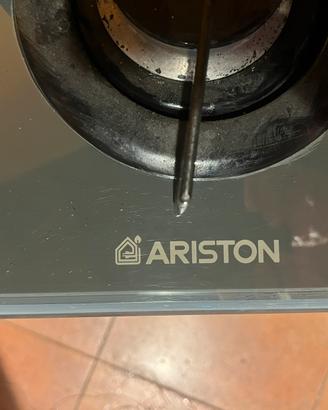 Piano cottura Ariston 4 fuochi