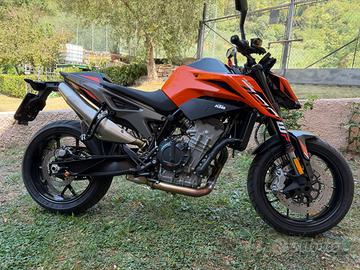 Ktm duke 790