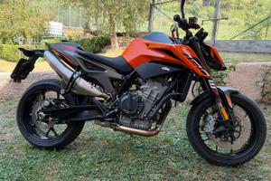 Ktm duke 790