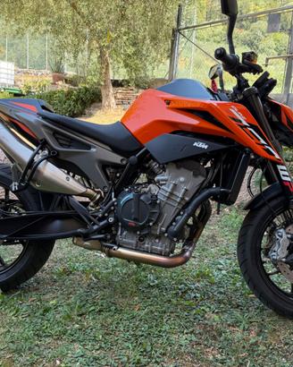 Ktm duke 790