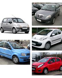 Auto piccola cilindrata solo passaggio