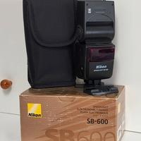 Flash Nikon SB-600