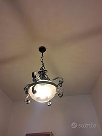 Lampadario in ferro battuto