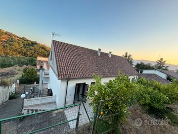 Villetta a schiera a Bisignano zona Campo Sportivo