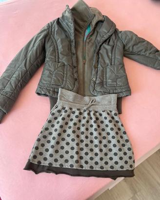 giacca con felpa incorporata e gonna