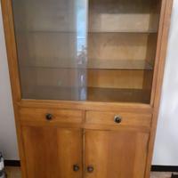 Mobile vetrina-cassettiera