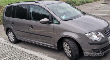 Volkswagen Touran solo 30.000km  7 posti