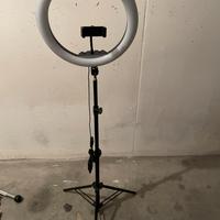 Lampada a led con trepiede