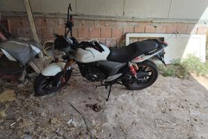 Benelli Tornado Naked T 125 - 2015