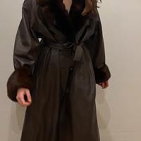 Trench vintage in vera pelle, collo in pelliccia