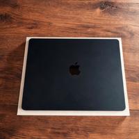 MacBook Air M2 (2022) 13” 8GB 256GB Midnight