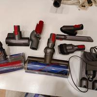Dyson v10 accessoriata 