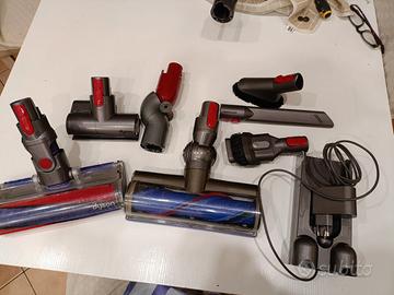 Dyson v10 accessoriata 
