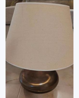 Lampada da tavolo elegante vintage, base in bronzo