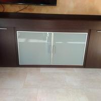 Credenza con tavolo estraibile