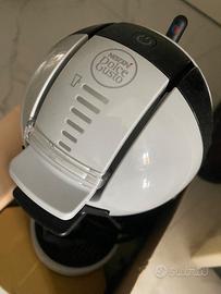 Macchina caffè Nescafé Dolce Gusto