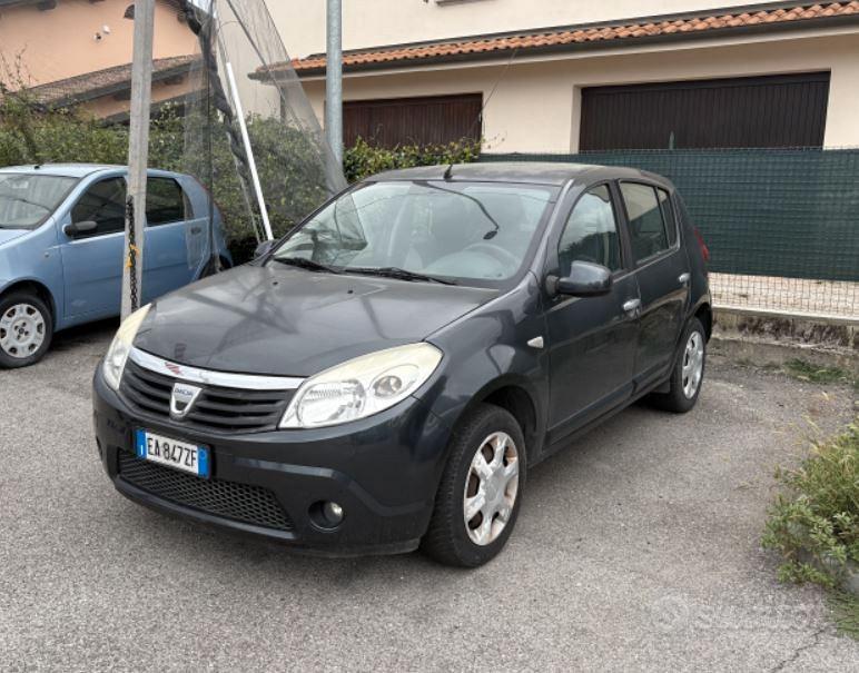 Dacia Sandero 1ª serie