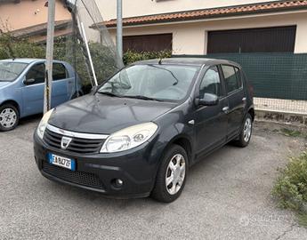 Dacia Sandero 1.4 GPL  casa madre