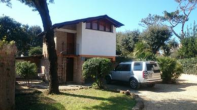 Villino Fregene Sud ampio Giardino