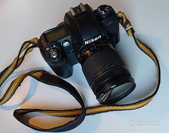 NIKON F80 reflex