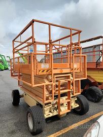 Semovente Verticale elettrico Sky jack Sj 6832 E a