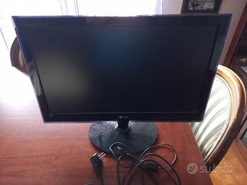 Moitor LG Flattron 22
