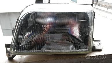 Faro anteriore DX