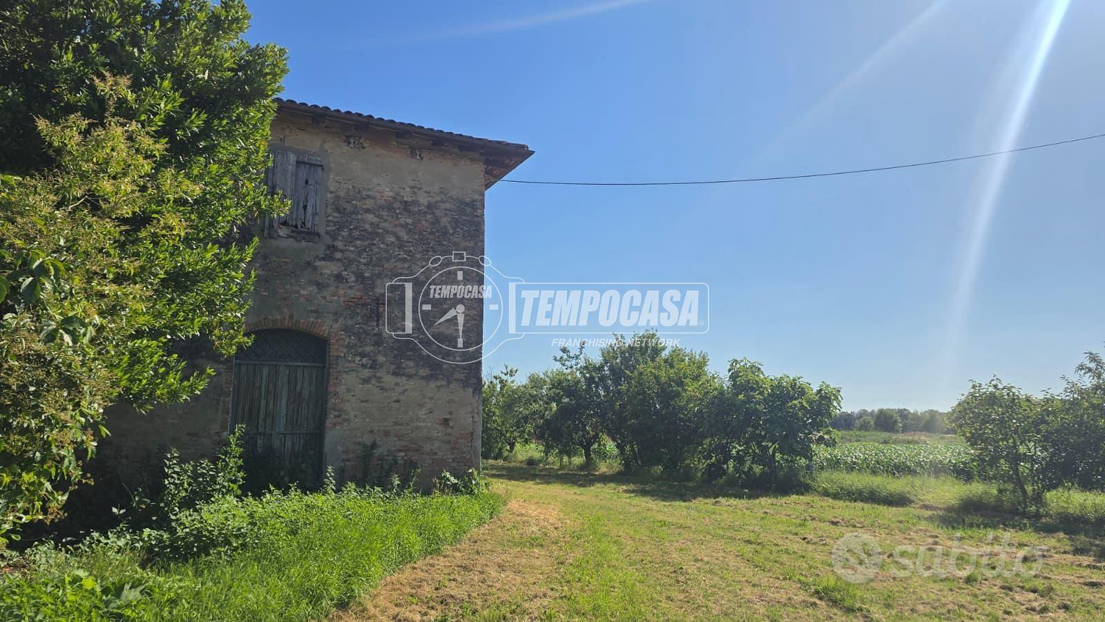 RUSTICO CON TERRENO AGRICOLO - Vista 3