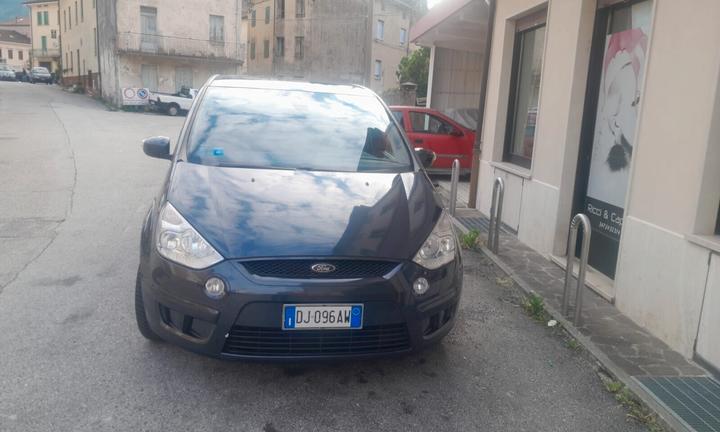 Ford S-Max 2.0 TDCi 131 CV automatico 7 posti