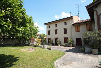 Farra - Ampia casa con Terreno Edificabile