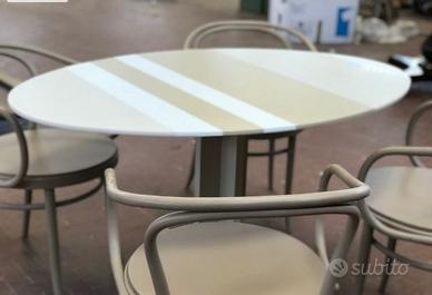 Tavolo ovale realizzato su misura