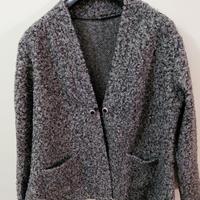 Giacca in boucle con bottoni, gioiello