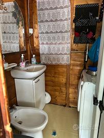 Casa mobile e roulotte 2 casotti mattonato tutto