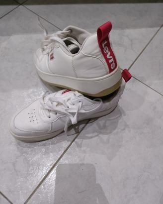 Levis bianche n.39