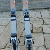 sci Elan con attacchi Tyrolia