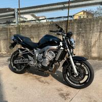 YAMAHA FZ6