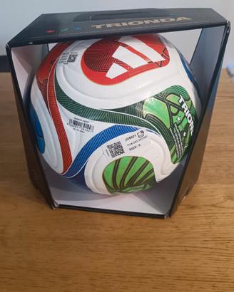 Pallone ufficiale dei mondiali Adidas Trionda pro